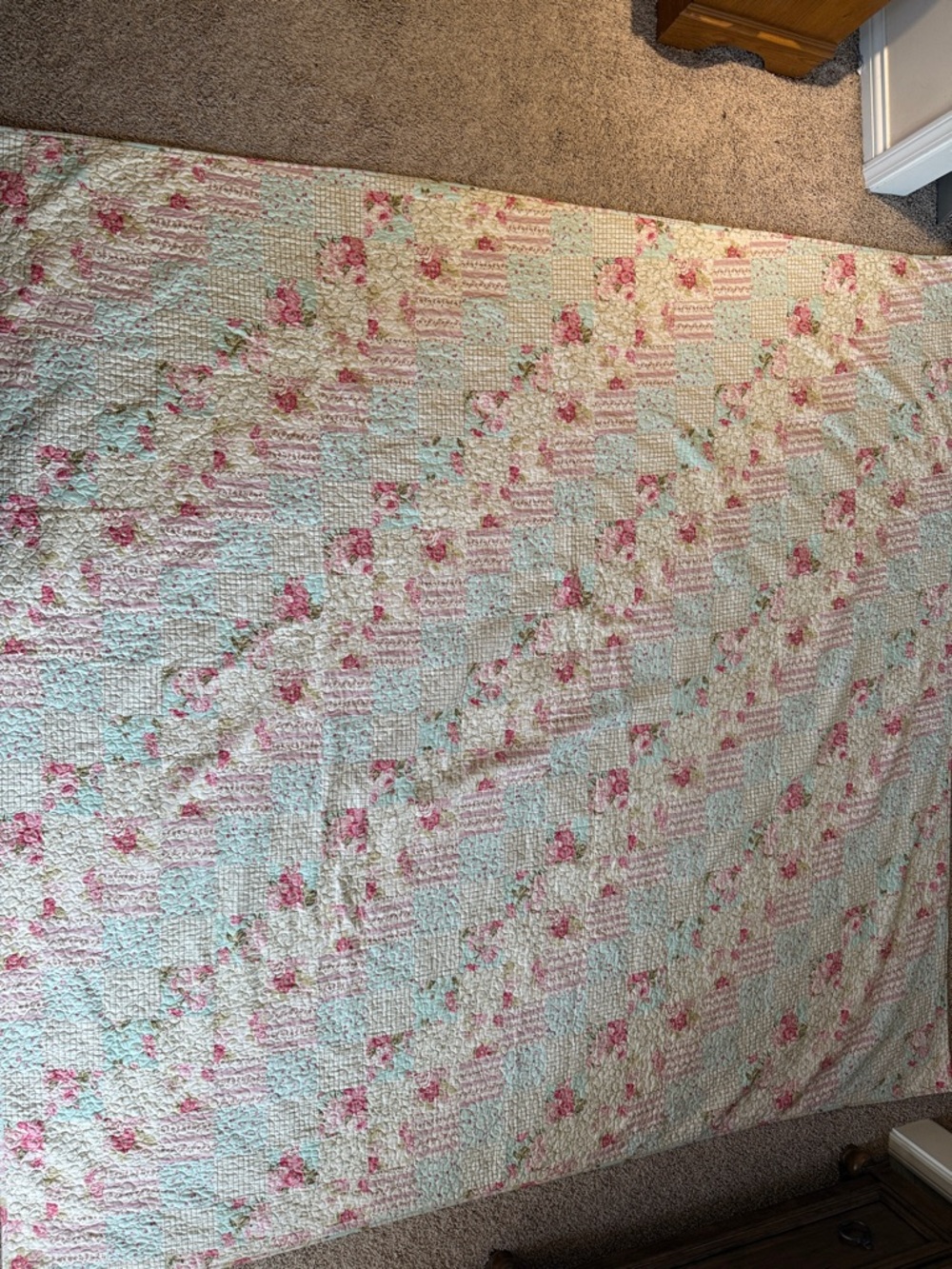 Floral, Cottage Core FarmHouse  QueenQuilt with 2 pillow covers - Pink and Cream